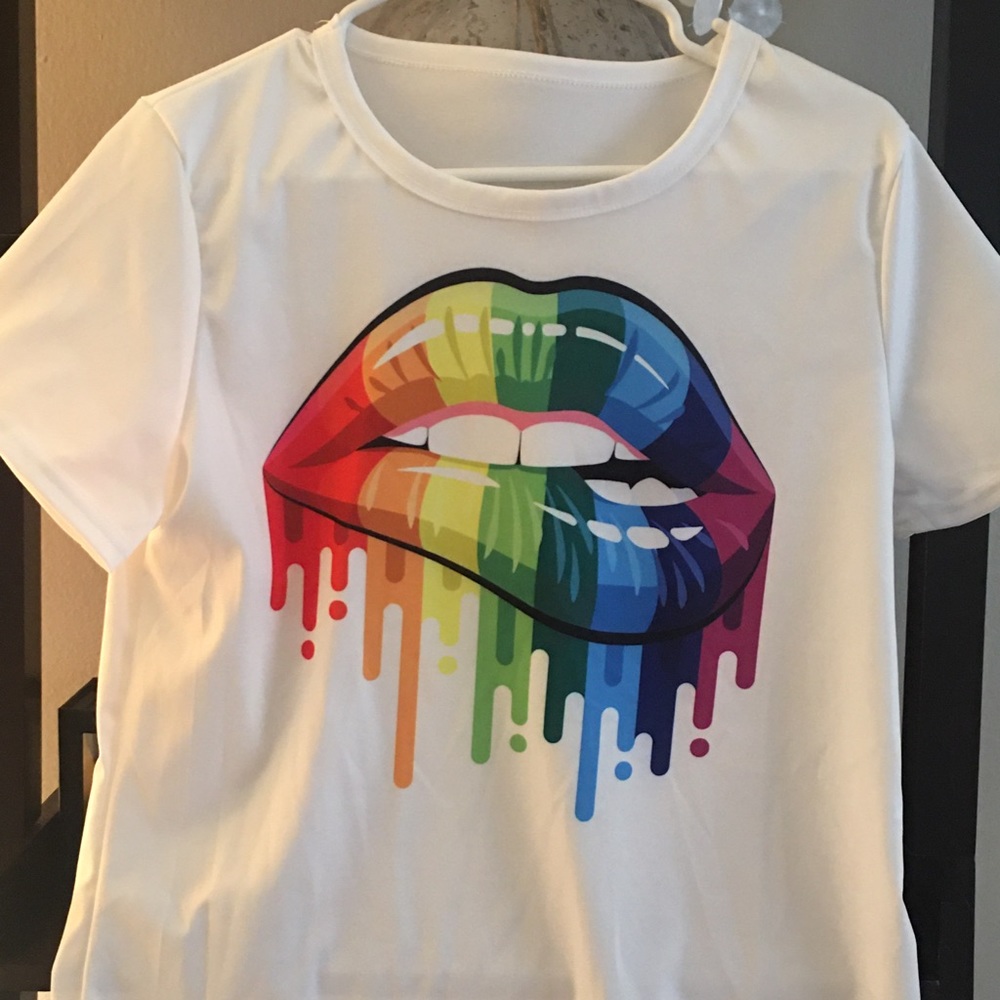 NEW! Rainbow Lips 🌈 shirt